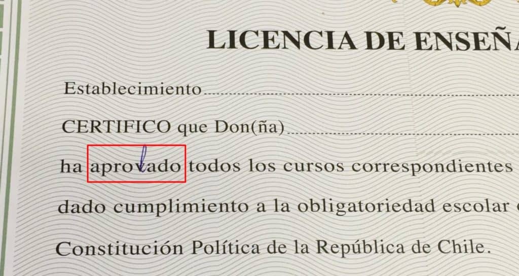 Error ortográfico obligó a la Municipalidad de Santiago a retirar certificados escolares
