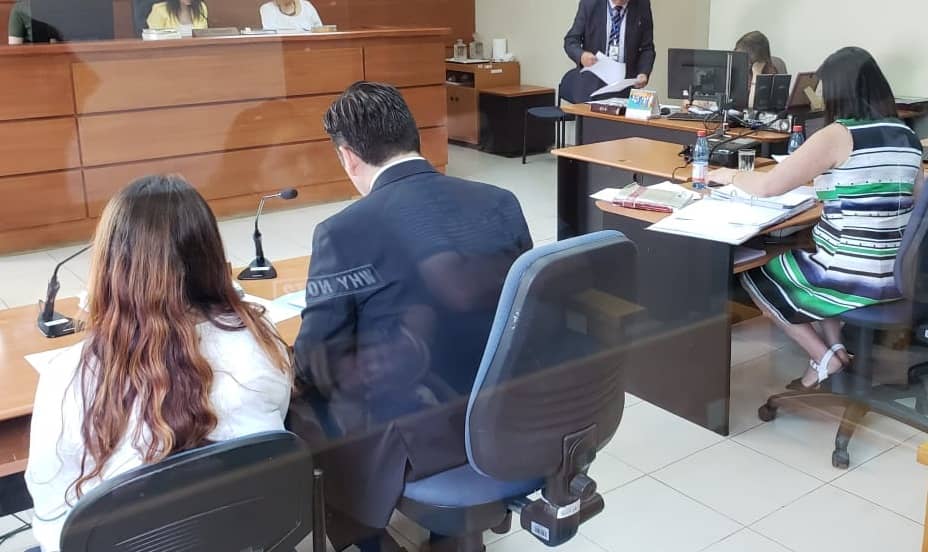 Tribunal de Curicó declaró culpable a mujer que incendió casa y autos de ex pareja en Molina