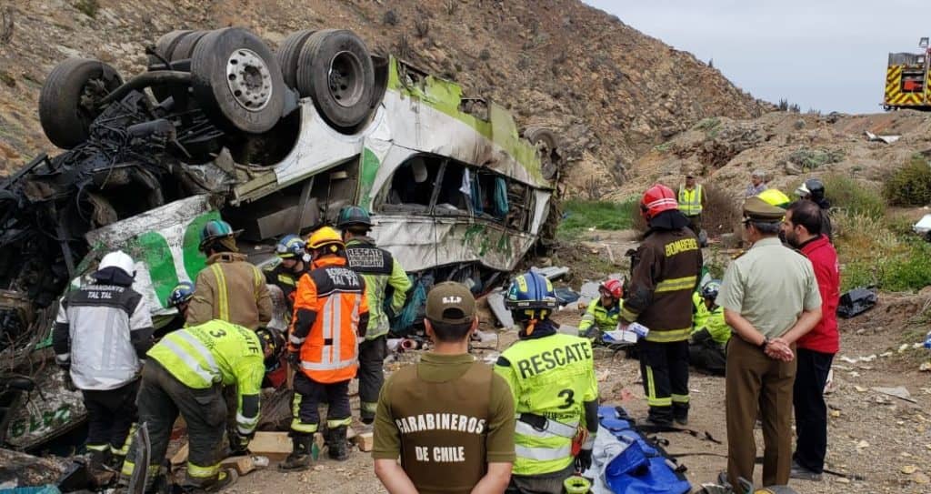 21 personas fallecieron tras accidente de bus en Taltal