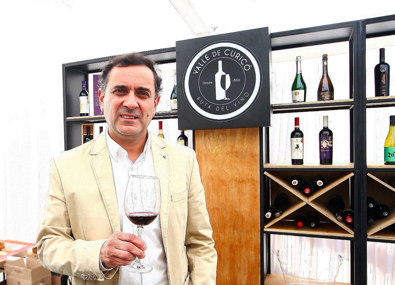 Fiesta de la Vendimia de Curicó sigue en pie: Alcalde promete celebración austera