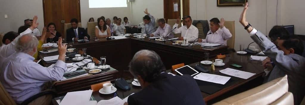 Concejo Municipal aprobó liberar de pago de Derechos de Aseo a mayores de 60 años que cumplan requisitos