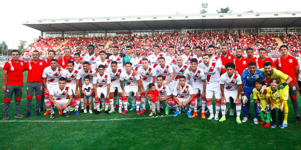 Curicó Unido presentó a su plantel en la Noche Albirroja 2020