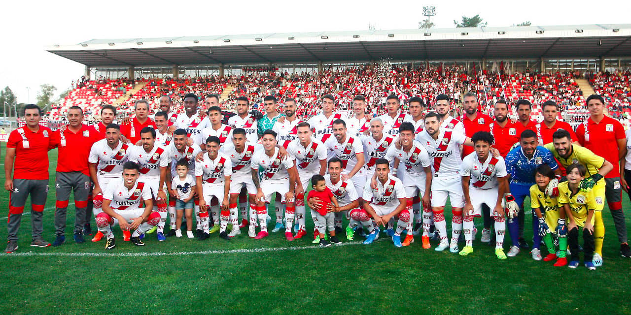 Curicó Unido presentó a su plantel en la Noche Albirroja 2020