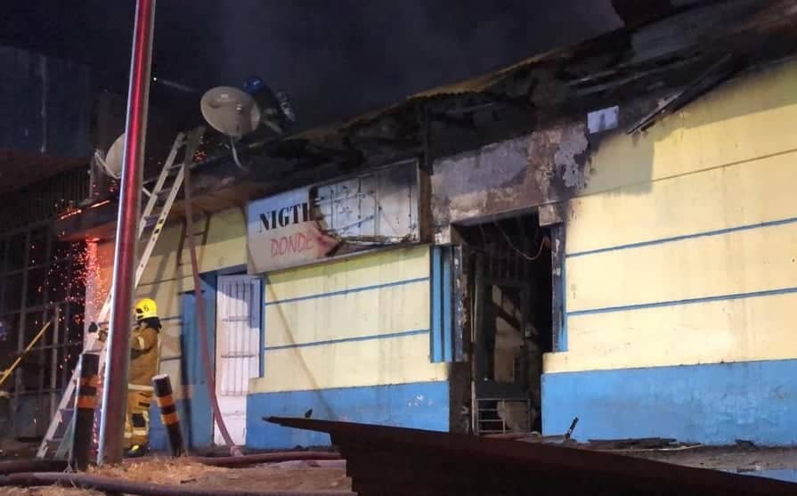 Dueña de night club curicano “Donde La Tía” pide ayuda para aclarar posible incendio intencional
