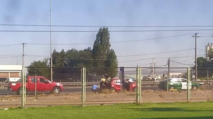Persecución policial terminó con dos personas detenidas en el cruce de Romeral
