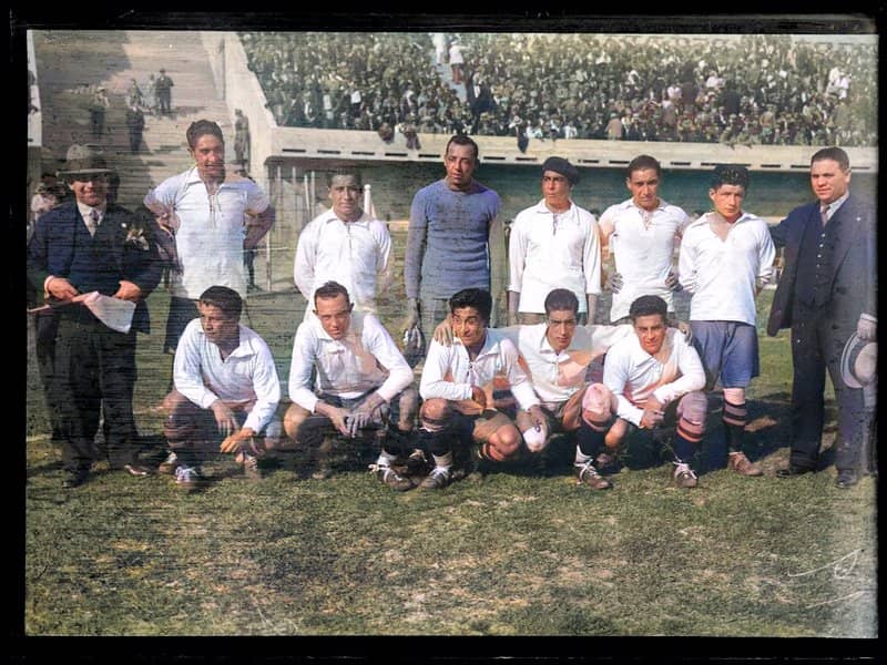 Revelan la primera fotografía a color de "La Roja"
