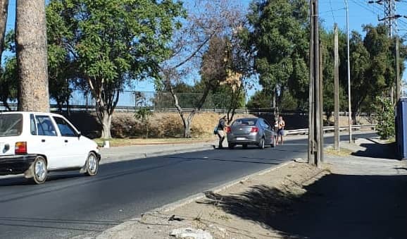 Carabineros detuvo a sujetos que cobraban “peaje” en salida sur de Curicó