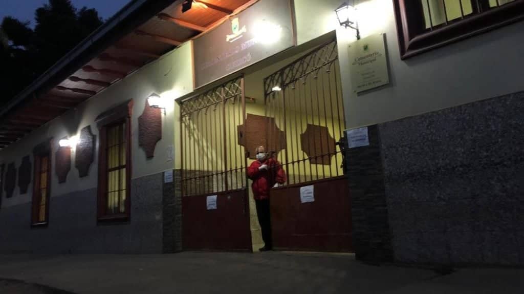 Cementerio municipal de Curicó no abrirá al público durante la cuarentena