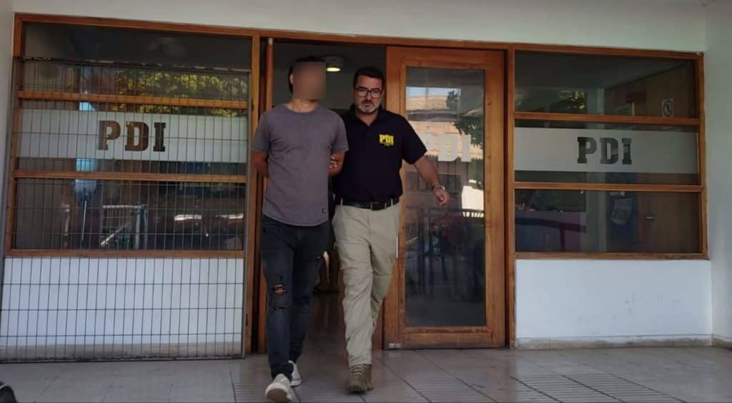 PDI de San Fernando detuvo a sujeto por prender una barricada y amenazar a Carabineros