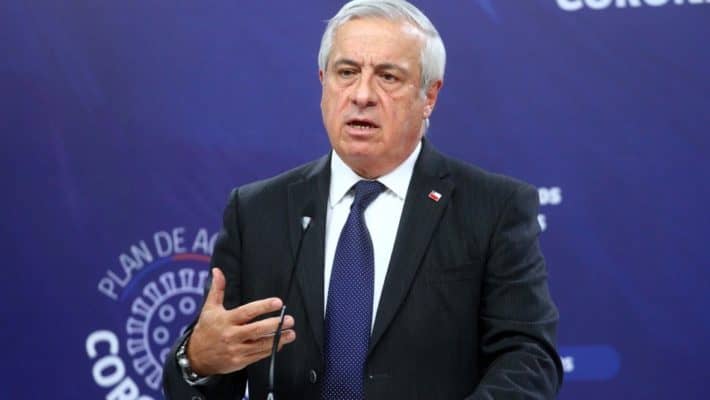Chile reporta 5.737 nuevos casos de COVID-19 y fallecidos ya bordean los 2.500