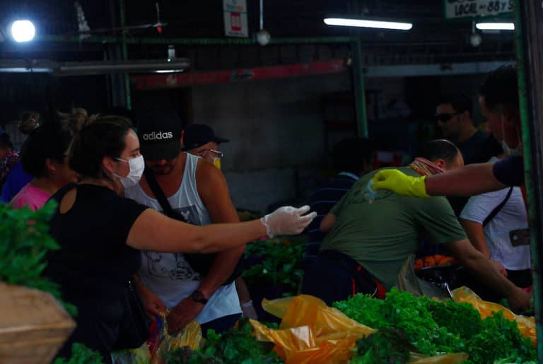 Felicur y Municipio de Curicó implementan medidas para evitar contagios por Covid-19