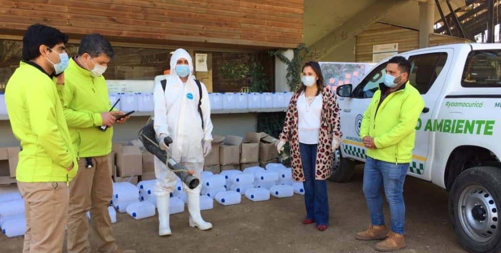 Municipalidad de Curicó reciclará bidones plásticos usados en sanitización para prevenir Covid-19
