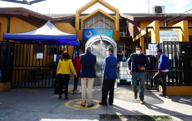 Cesfam Curicó Centro ya cuenta con túnel sanitizador para prevención del Covid-19