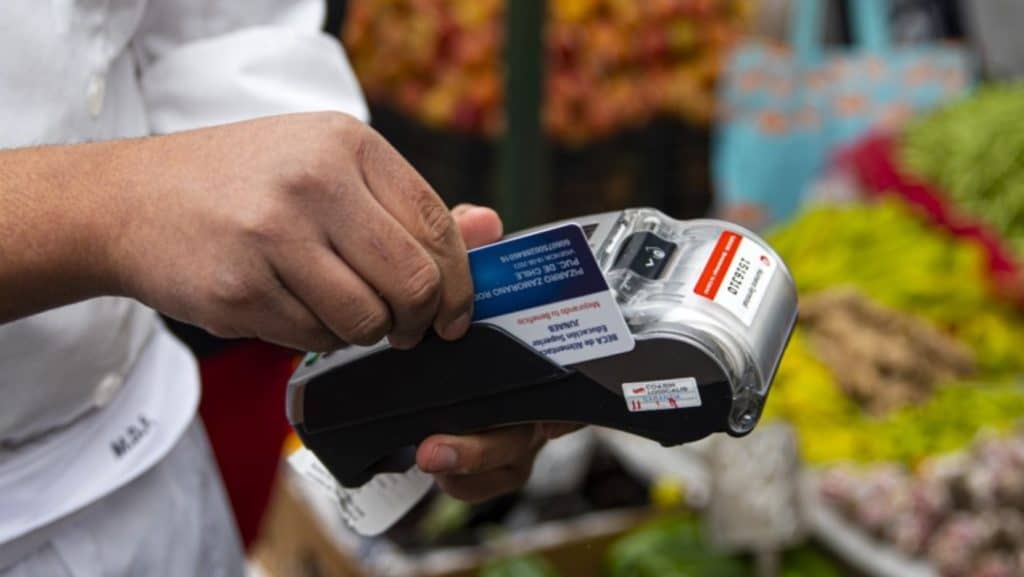 Junaeb aclara que pago de beca de alimentación para estudiantes superiores sí será retroactivo