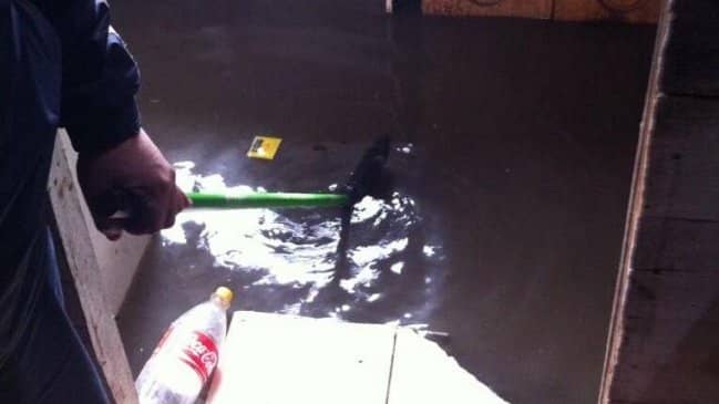 Vecinos de Villa Don Álvaro de Teno indignados por colapso de cámaras de aguas servidas