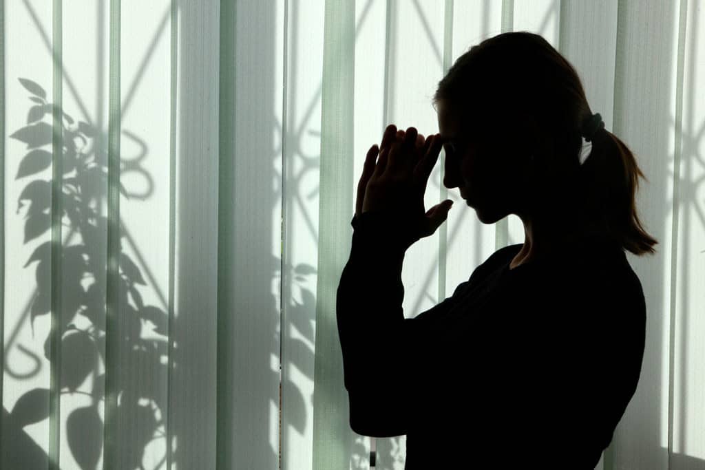 Lanzan campaña "Mascarilla 19": medida busca proteger a mujeres de la violencia doméstica