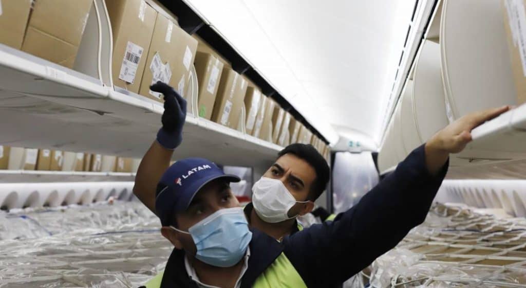 En 62 hospitales del país distribuirán el millón de mascarillas donadas por la Fundación Luksic