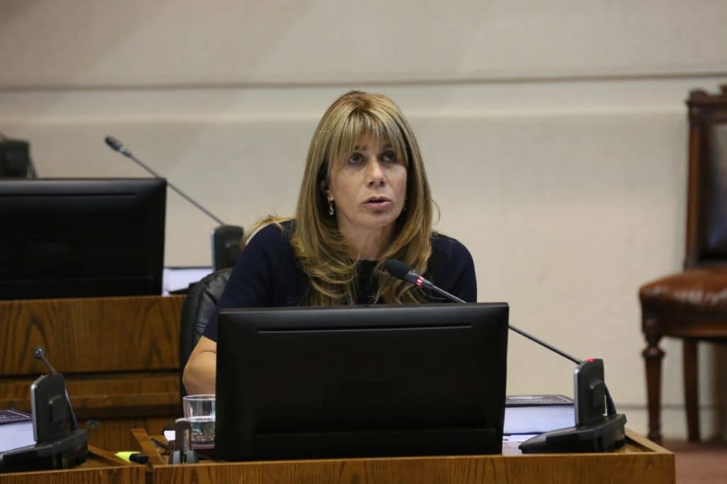 Senadora Rincón exige cerrar Laguna del Maule