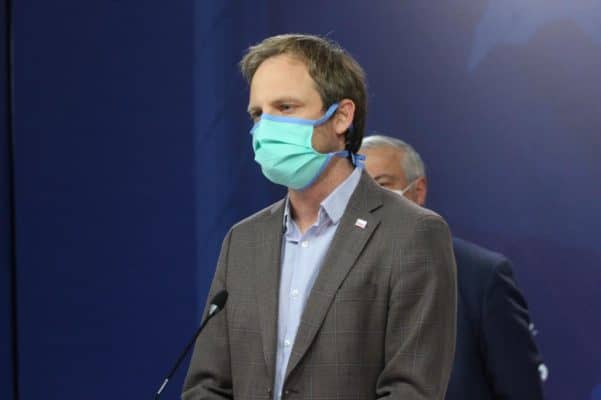 Subsecretario de Redes Asistenciales, Arturo Zúñiga, entra en cuarentena preventiva