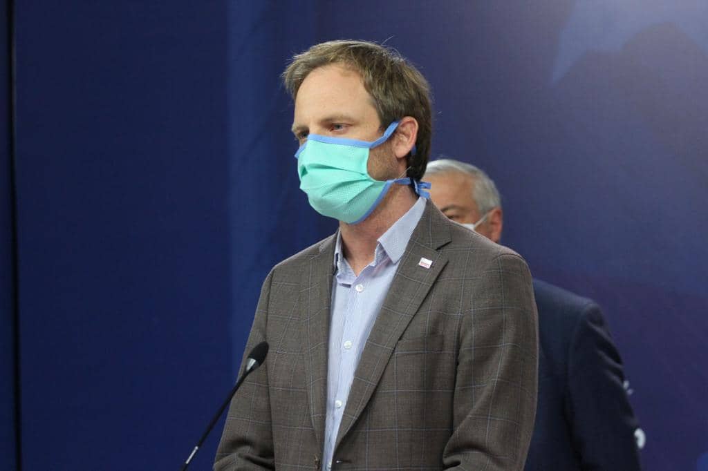 Subsecretario de Redes Asistenciales, Arturo Zúñiga, entra en cuarentena preventiva