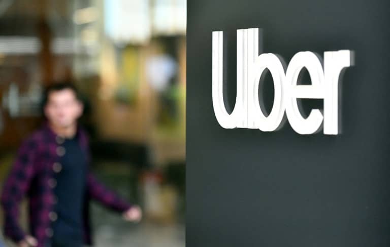 Uber anuncia el despido de 3.000 empleados y recortes de inversiones por la pandemia