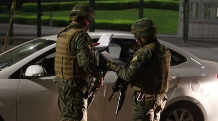 Juez fue detenido por circular sin permiso en Viña del Mar