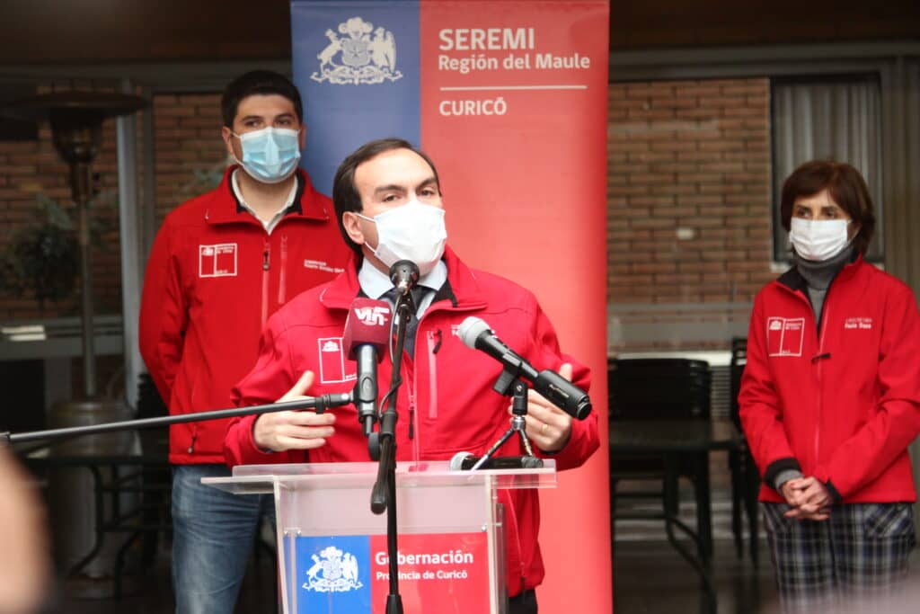 Intendente (s) Felipe Donoso se disculpa por recomendar consumir "pan duro" durante la cuarentena