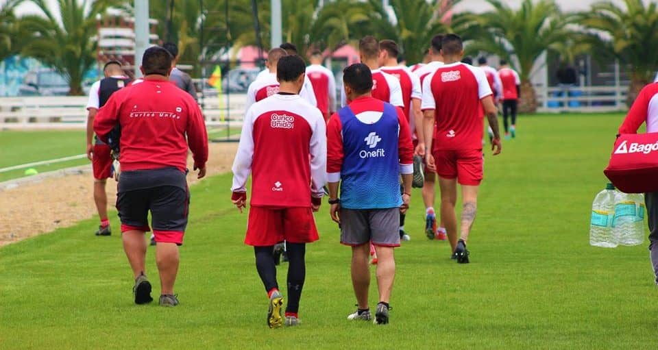 Jugadores de Curicó Unido se someterán a test PCR