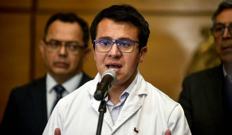Seremi de Salud de Valparaíso se encuentra en estado grave y conectado a ventilación mecánica