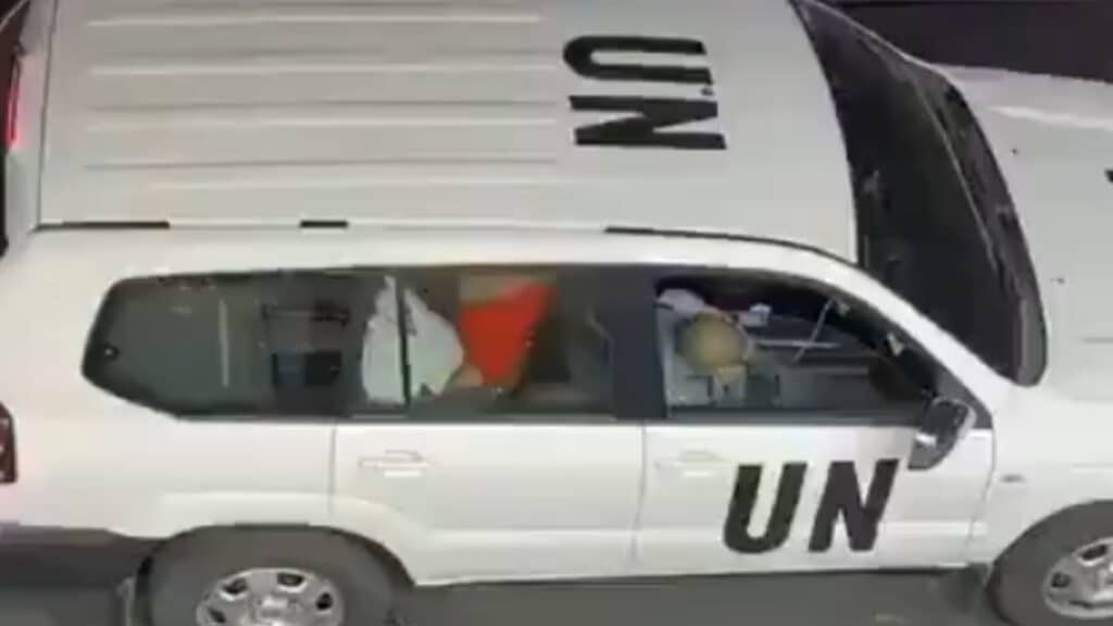 Escandálo en la ONU: grabaron a integrantes del organismo teniendo sexo en un vehículo oficial