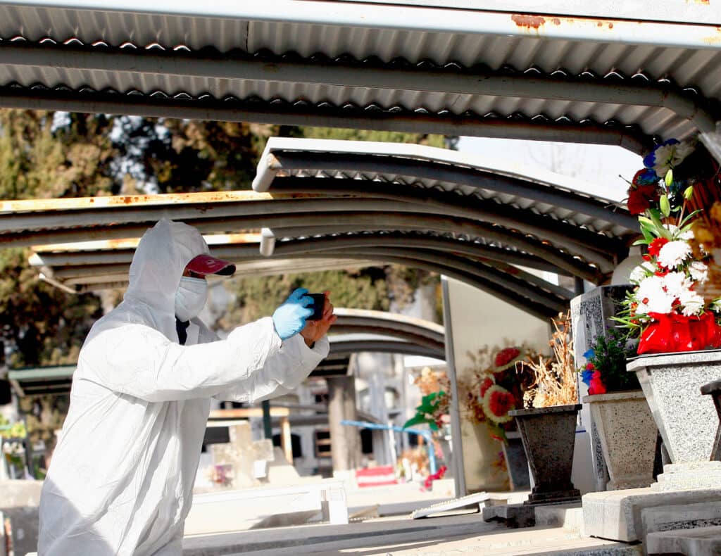 [SUSPENDIDA] Cementerio de Curicó suspende "Una Flor para Papá"