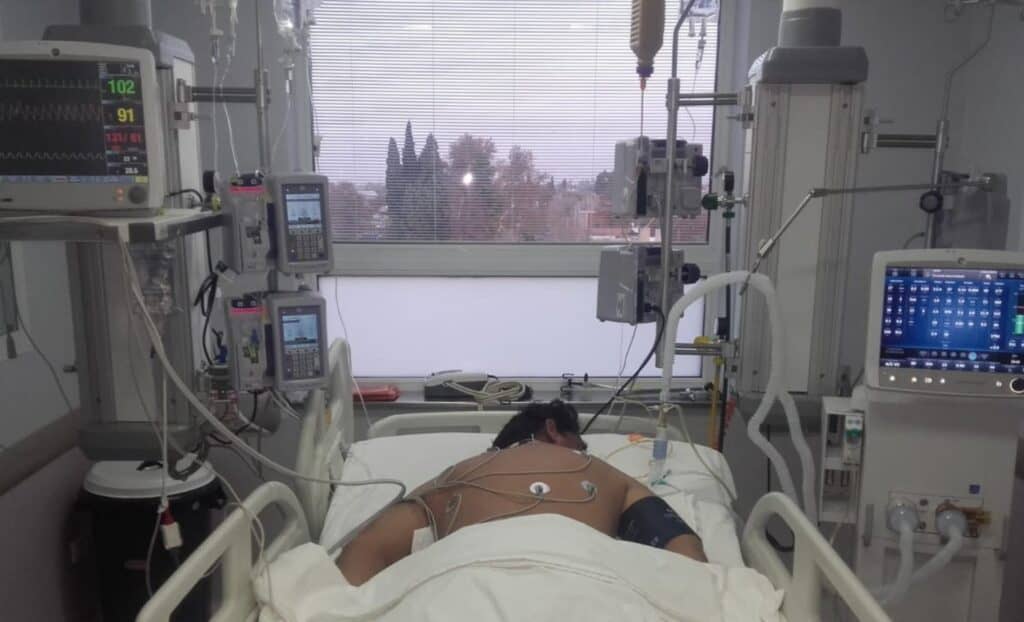 COVID-19: Por qué es bueno colocar ‘bocabajo’ a los pacientes con distrés respiratorio