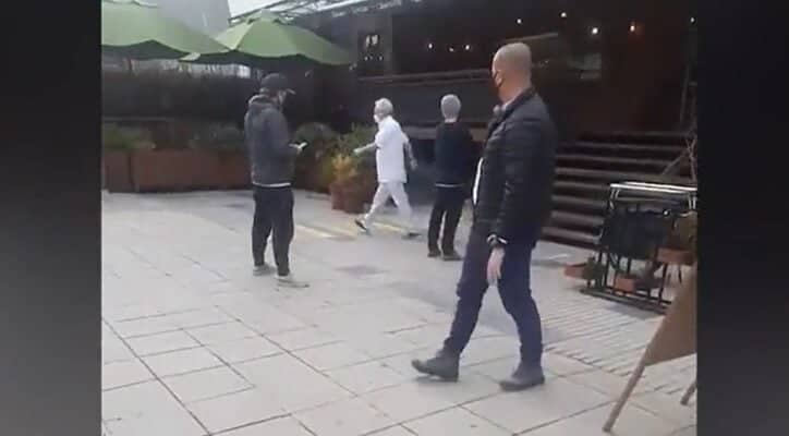 Captan al Presidente Sebastián Piñera comprando vinos en reconocido local de Vitacura