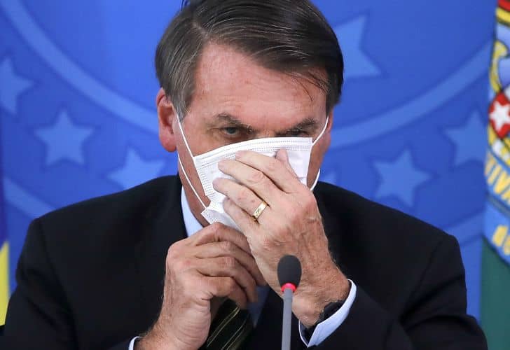 Bolsonaro habría modificado la cantidad de muertes por coronavirus para reportar menos de 1.000 por día