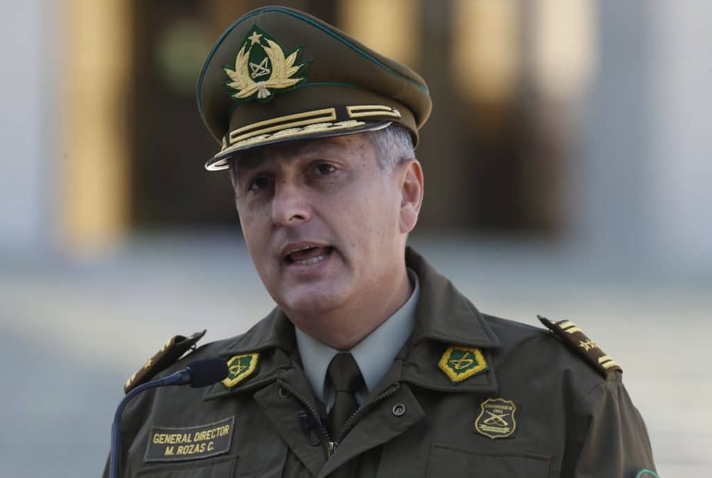 General director de Carabineros inicia cuarentena preventiva por posible contacto estrecho