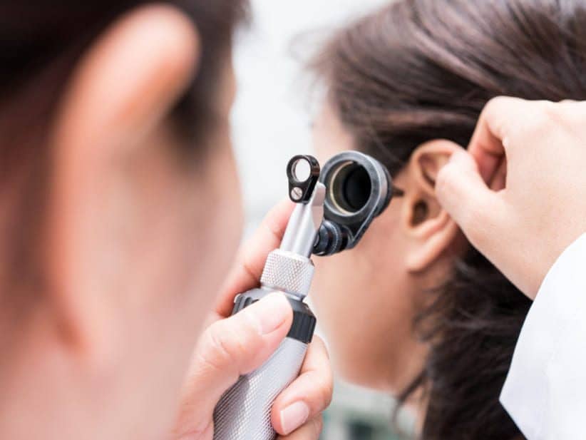 El estrés y los dolores dentales son algunas de las causas del tinnitus