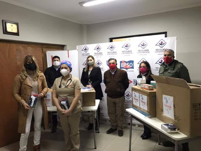 Comunidad taiwanesa en Chile donó insumos médicos al Hospital de Linares