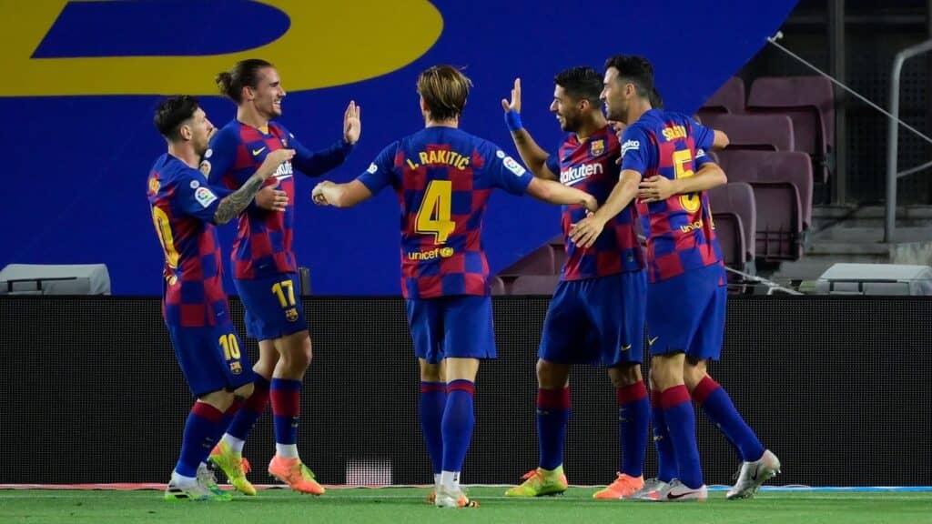 Barcelona cumplió ante el descendido Espanyol y se pone a uno del Madrid que tiene un partido menos