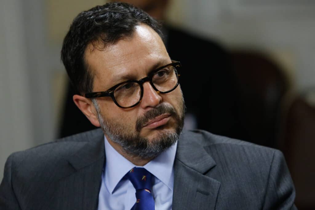 Rodrigo Hinzpeter: Blumel no ha tenido vocación de ministro del Interior