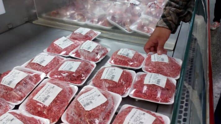 Seremi de Salud cursa sumarios a locales de venta de carne en Curicó