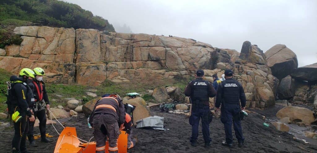 Hallan cuerpo sin vida en el sector costero de Constitución