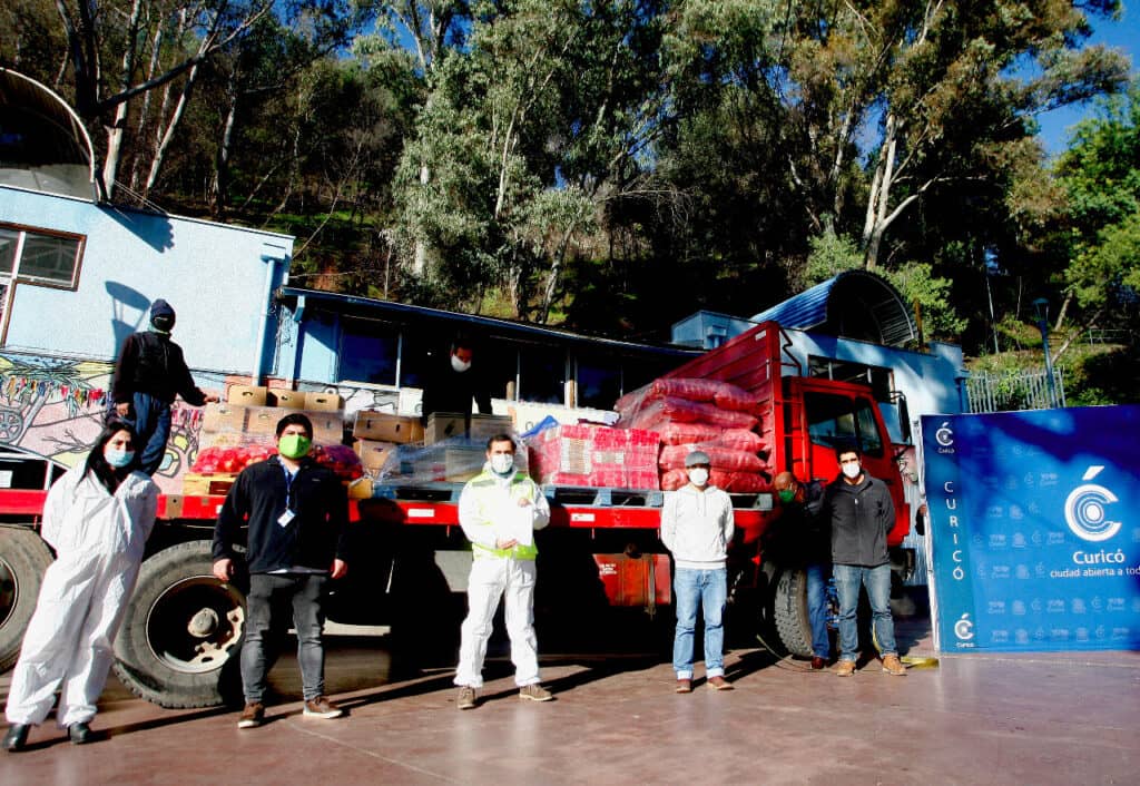 Empresa curicana realizó importante donación de insumos a cocinas solidarias