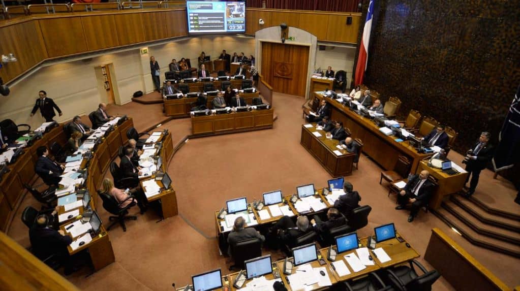 Con 29 votos a favor y 13 en contra: Senado aprueba en general retiro del 10% de las AFP
