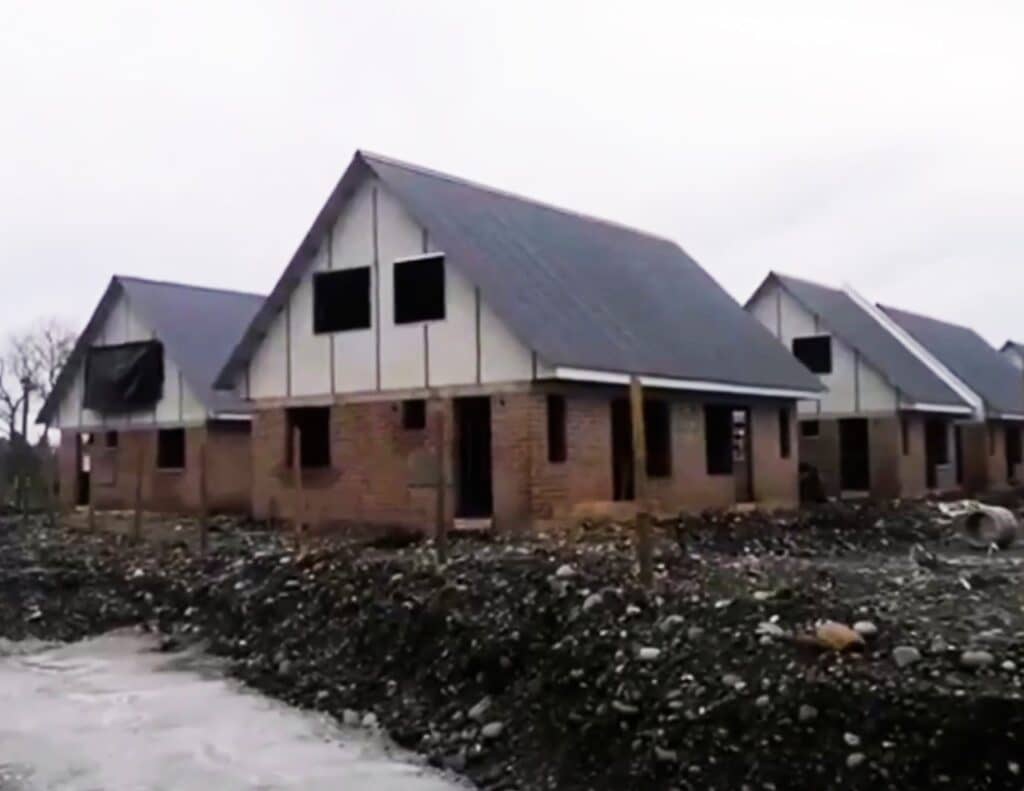 Demanda judicial paraliza construcción de complejo habitacional en Molina