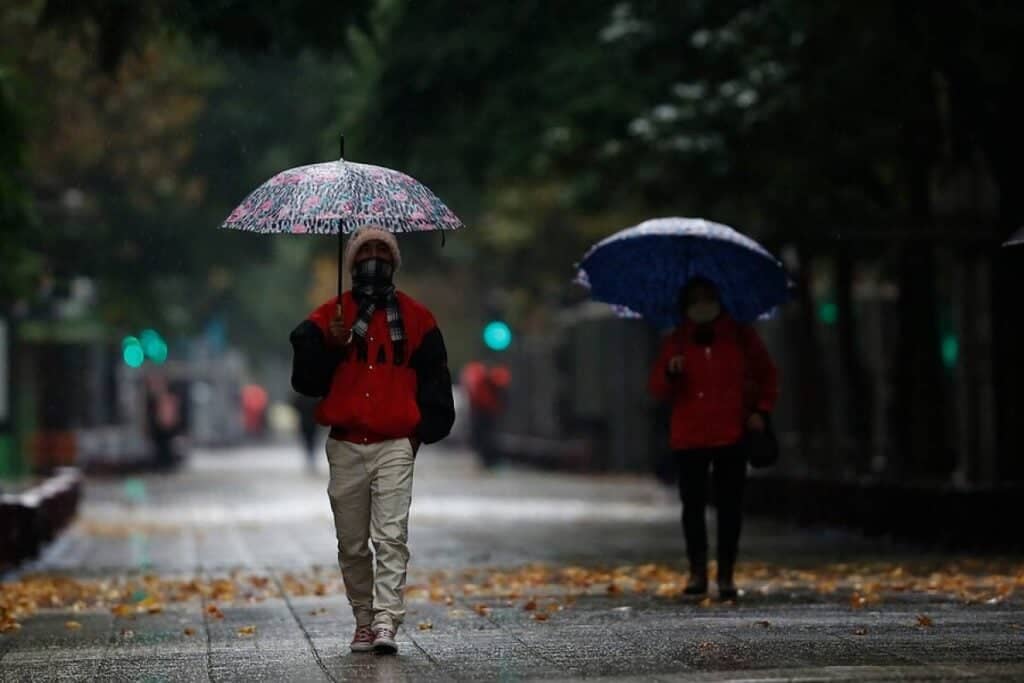 Río atmosférico amenaza con intensas lluvias desde el extremo sur hasta la zona central