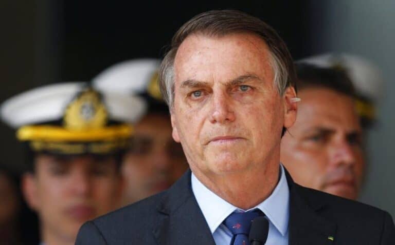El presidente de Brasil, Jair Bolsonaro, da positivo a test por Covid-19