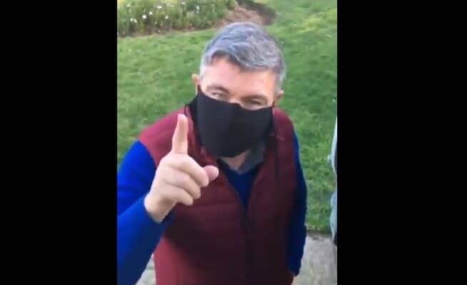 "Me estai poniendo mierda acá": Exconcejal UDI trató a personal de aseo de Viña del Mar de "rotitos"