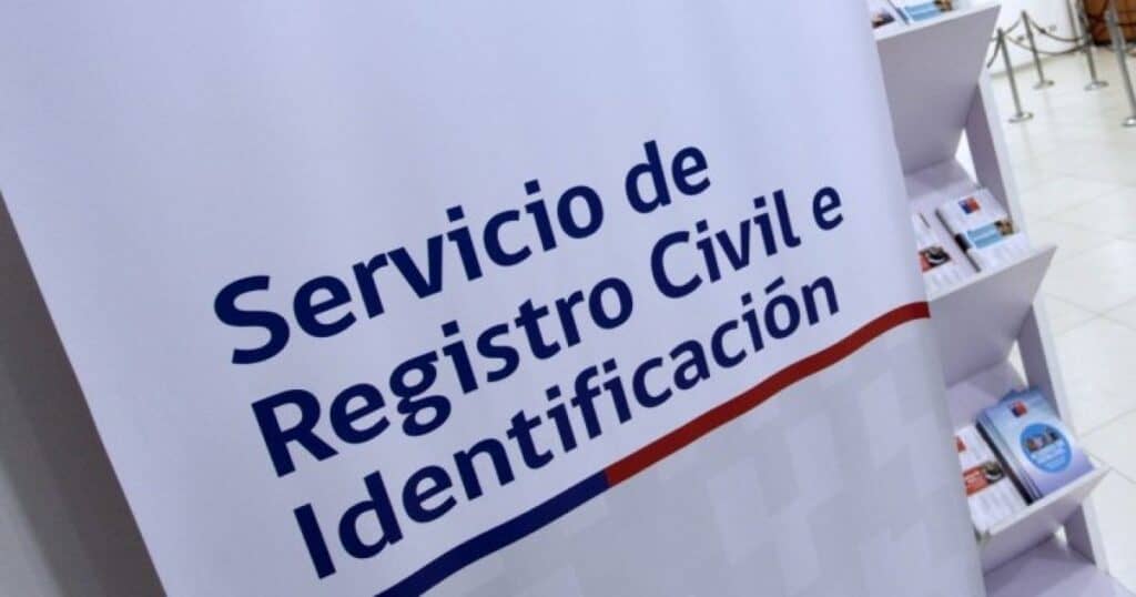 Ley que permite cambiar orden de apellidos comenzó a regir este martes