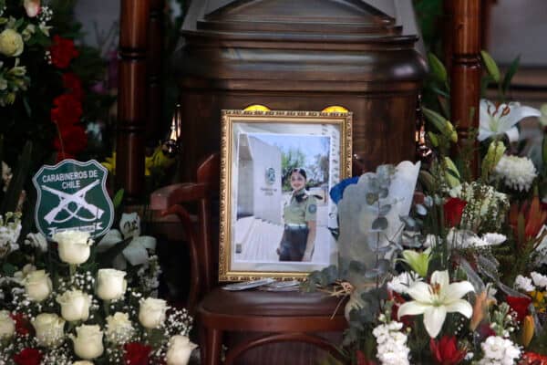 Madre de Norma Vásquez: General de Carabineros "miente porque a mi hija la dejaron sola"