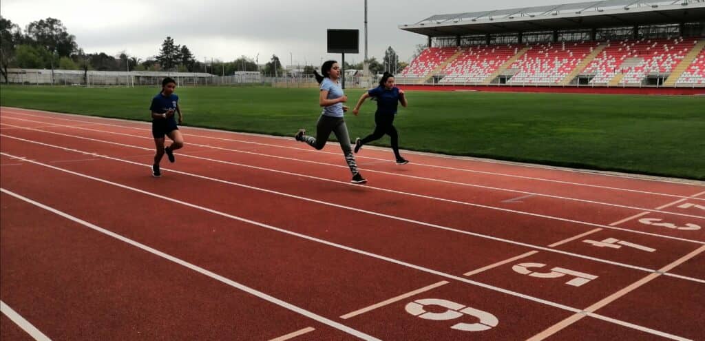 El atletismo también regresó a los entrenamientos en Curicó